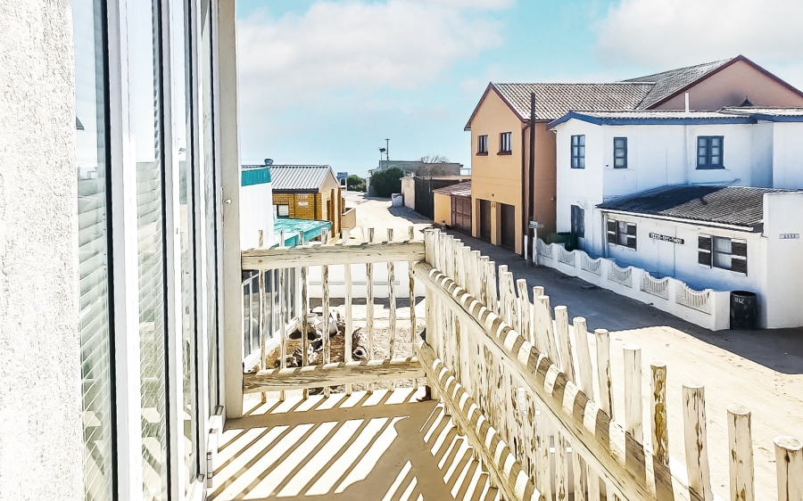 4 Bedroom Property for Sale in Port Nolloth Northern Cape